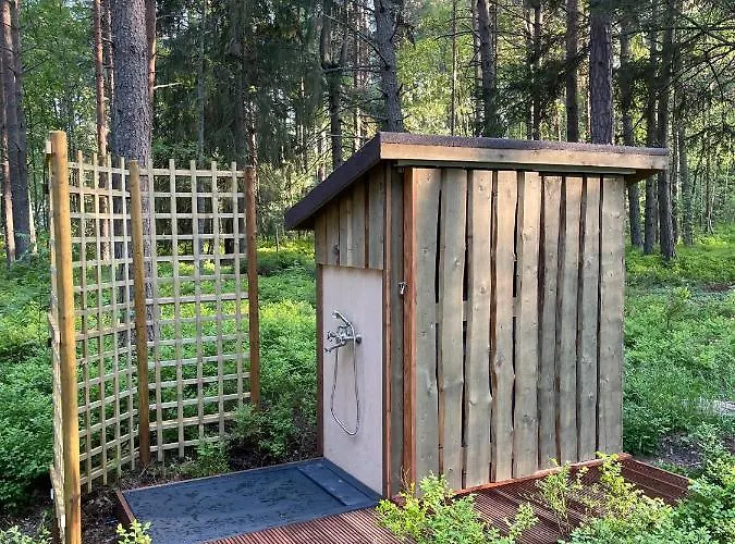 Holiday home Mugavustega Majake Mereaeaerses Maennikus. Lohusalu