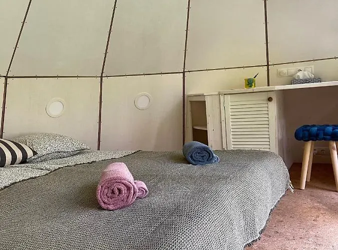 Mugavustega Majake Mereaeaerses Maennikus. Holiday home *