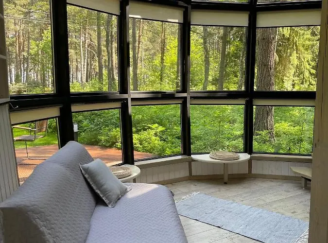 Holiday home Mugavustega Majake Mereaeaerses Maennikus. *