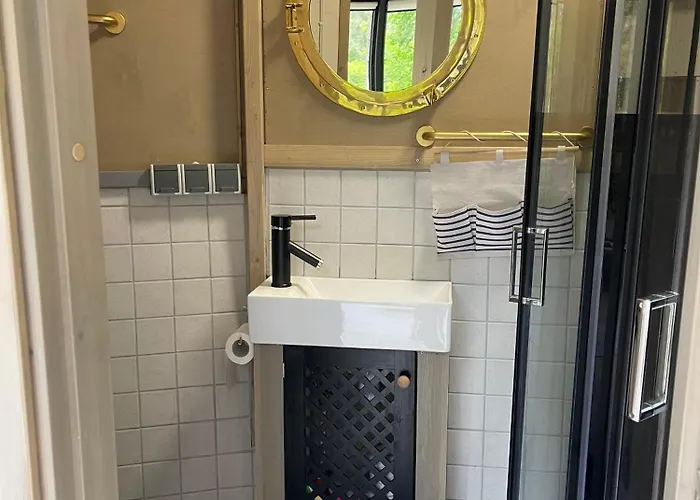 Mugavustega Majake Mereaeaerses Maennikus. Holiday home *